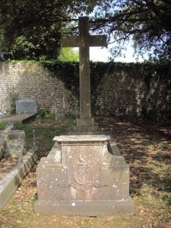 DILKE Charles Wentworth 1874-1918 grave.jpg